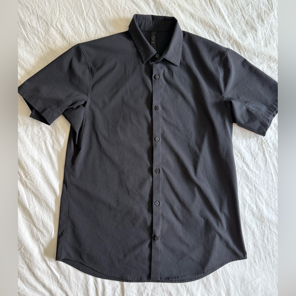 Lululemon Airing Easy short sleeve button up shirt - large